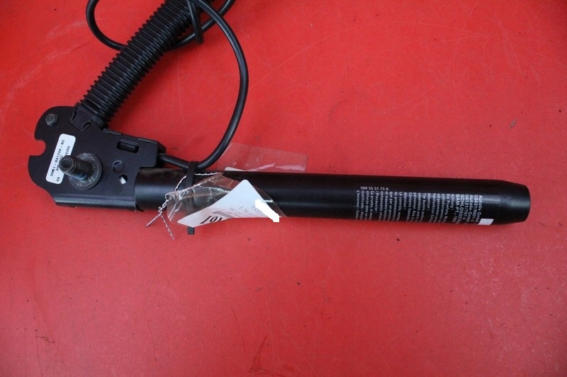 Натягувач кліпса поперечина правий перед 3m51-r61208-ad ford focus c-max mk1 03-07 Недорого