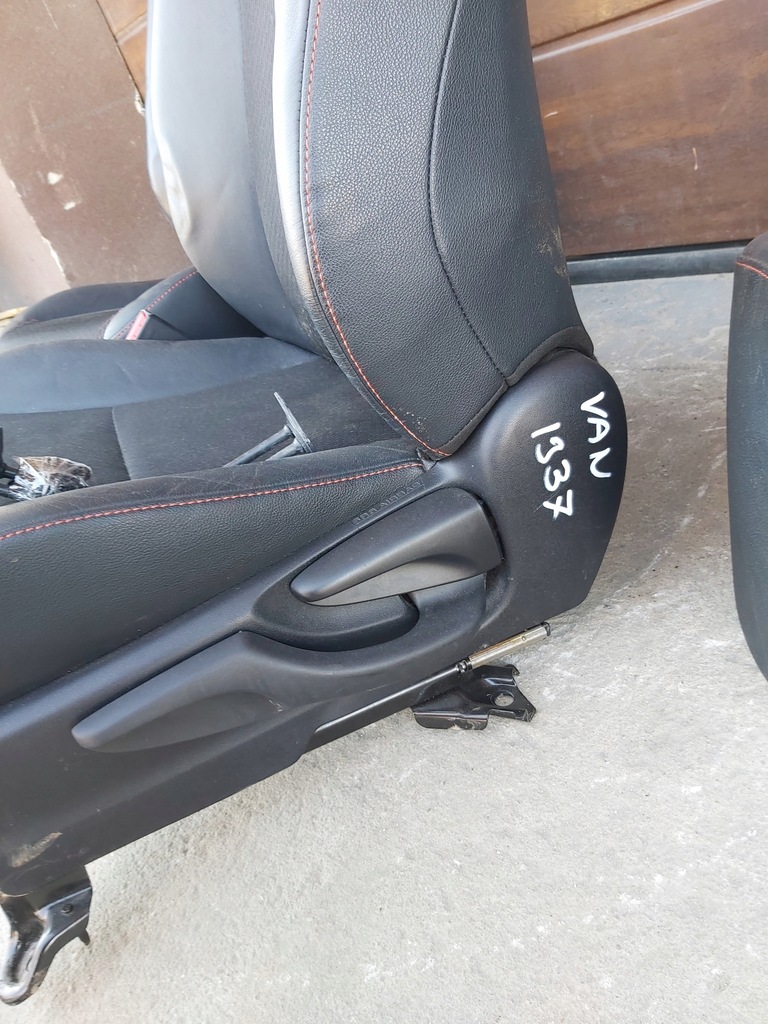 фото №6, Toyota yaris iii сидіння перехідник van 5d заднє сидіння