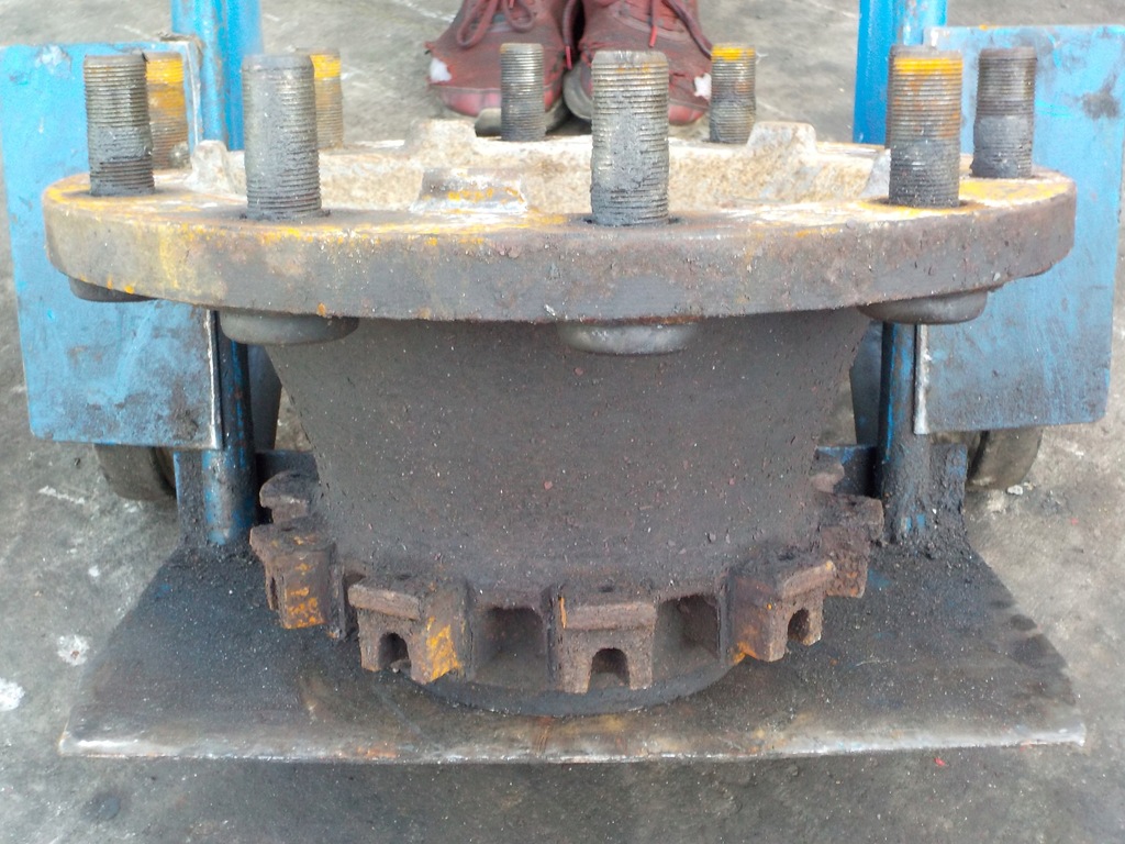 фото №2, Daf 105 ступица перед