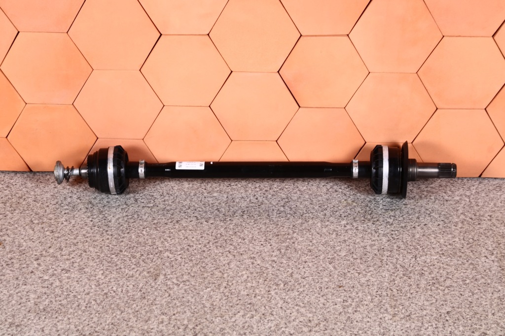 фото №1, Bmw g20 привідний вал ліва лівий задня задня 8487123 6 km !!!