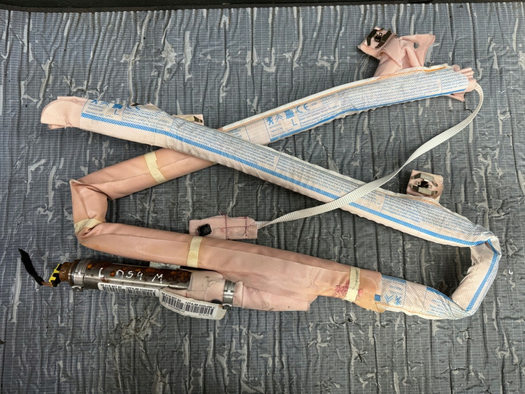 фото №1, Шторка безопасности воздушная левая citroen ds4 9801890780