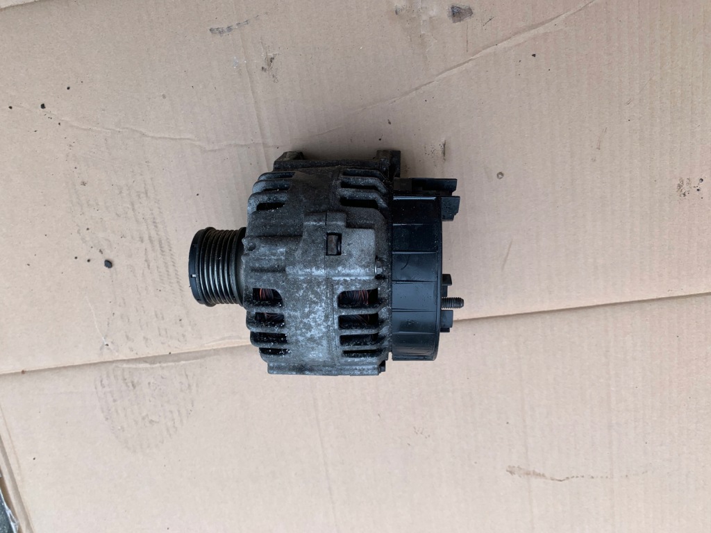 Купити Генератор dacia renault 1.5 dci 8200537415b