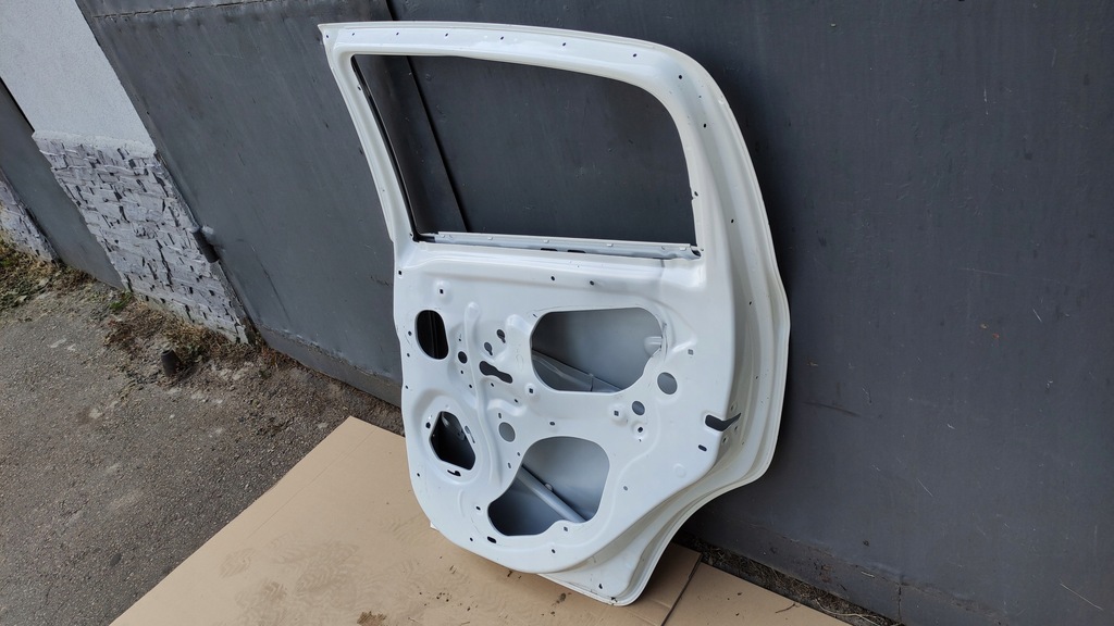 фото №7, Mitsubishi space ii star дверь правый задняя задние