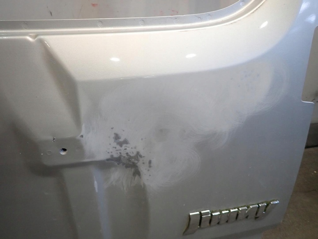 фото №6, Крышка багажника suzuki jimny 1998-