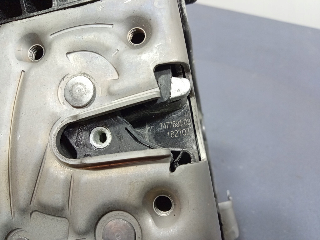 фото №8, Bmw x7 g07 замок дверь задняя левый задний 4 pin 7477691