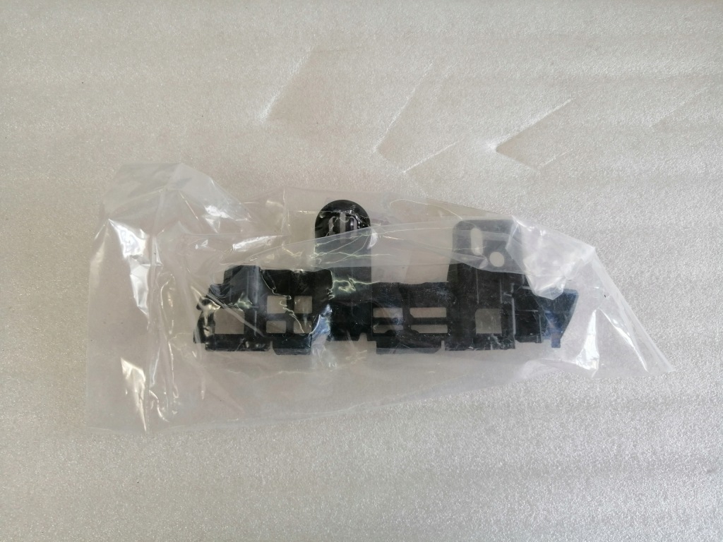 фото №1, Opel adam направляющая бампера правый перед 13495491