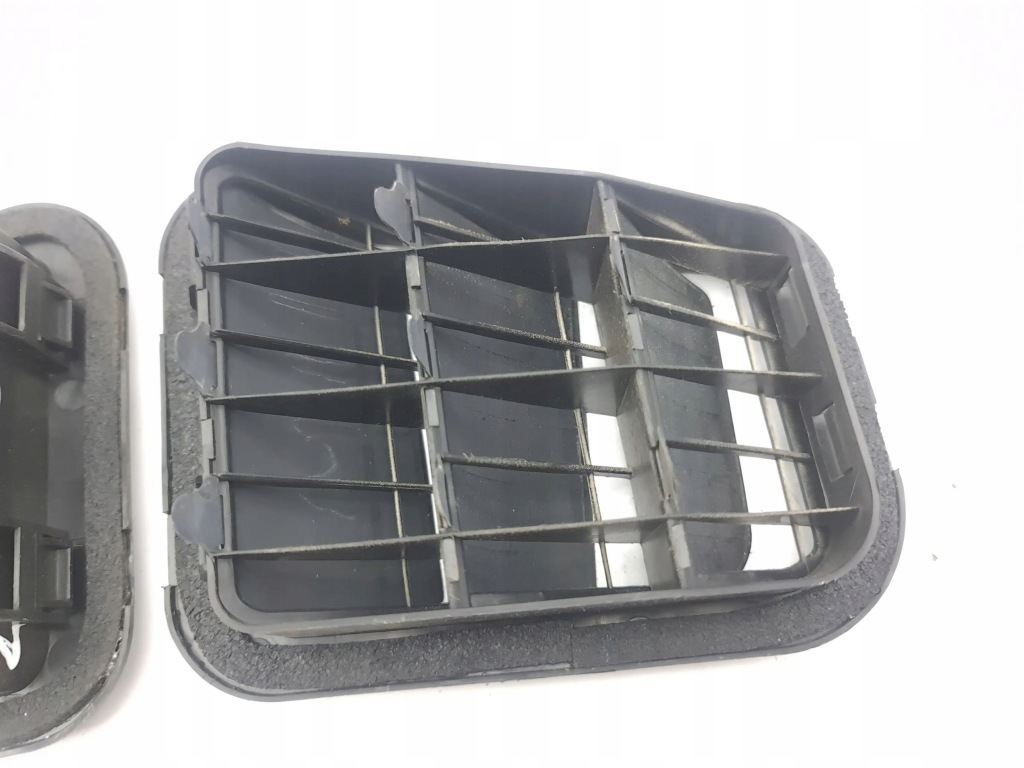 фото №6, Hyundai kona i 2019 комплект решётка вентиляционная pod бампером задним