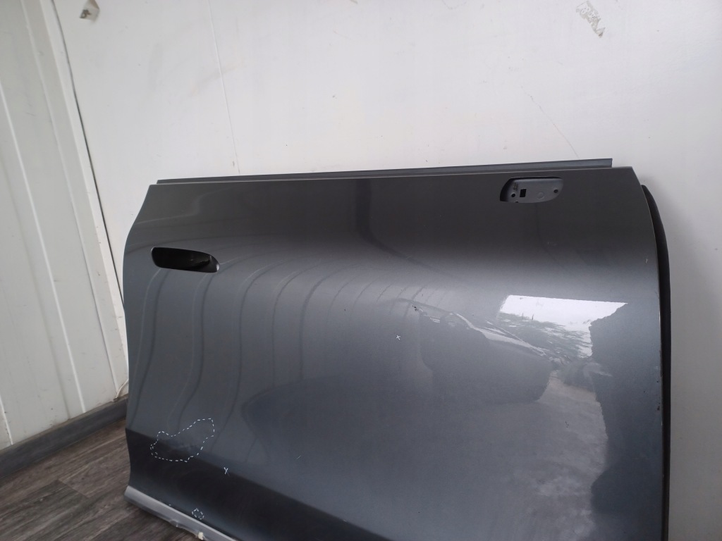 Двері ---- mercedes eqe w295 295 --- передні праве ---- в Україні