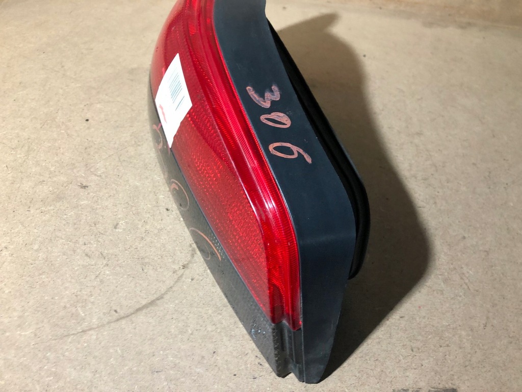 фото №4, Лампа левая задняя peugeot 306