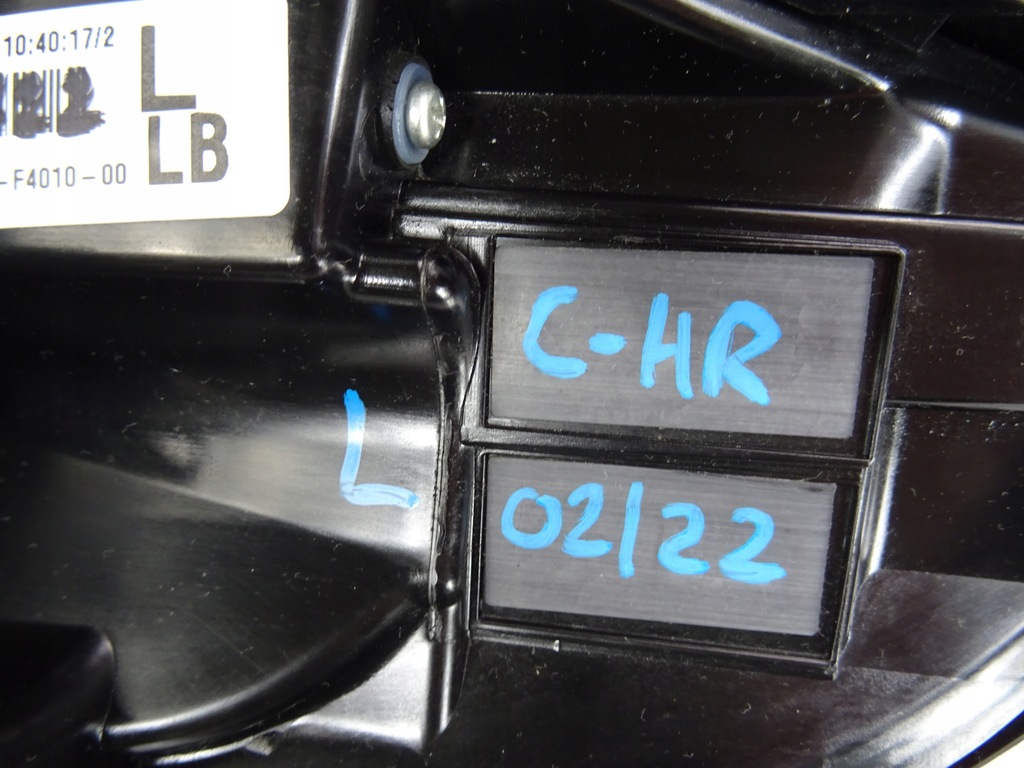 фото №15, Toyota c-hr chr лампа задняя левая 81560-f4010-00