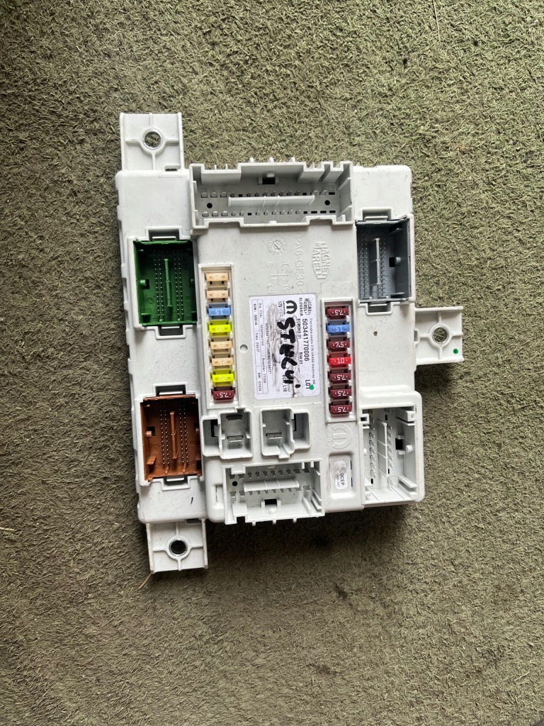 фото №1, Stelvio коробка запобіжників 503441770006