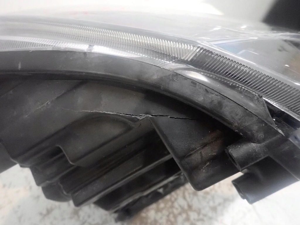 фото №6, Лампа перед права skoda superb iii 15- bi-xenon