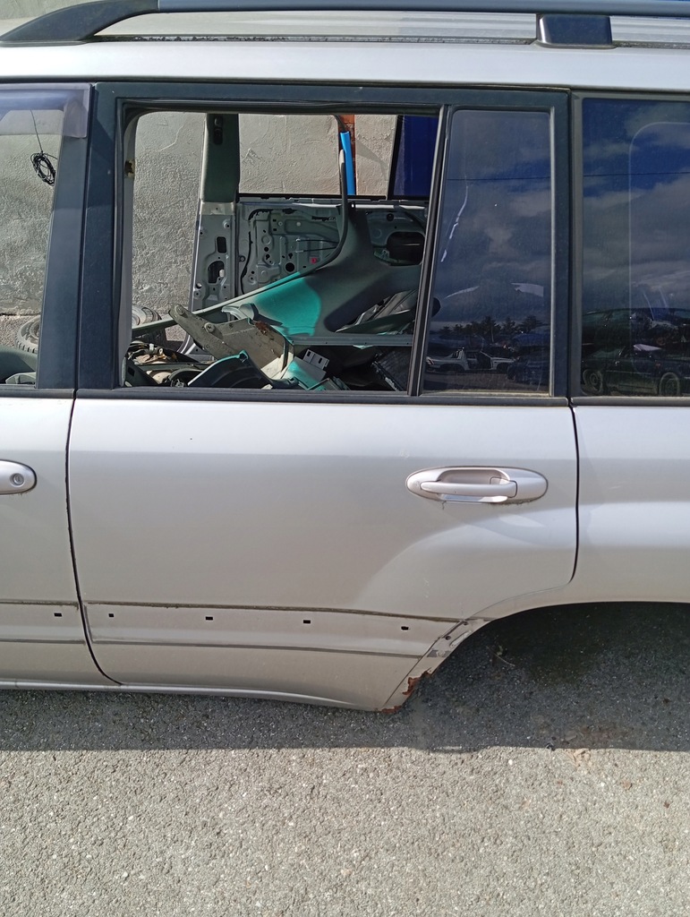 фото №1, Toyota land cruiser fj 100 98-05 дверь левая задние задняя голый