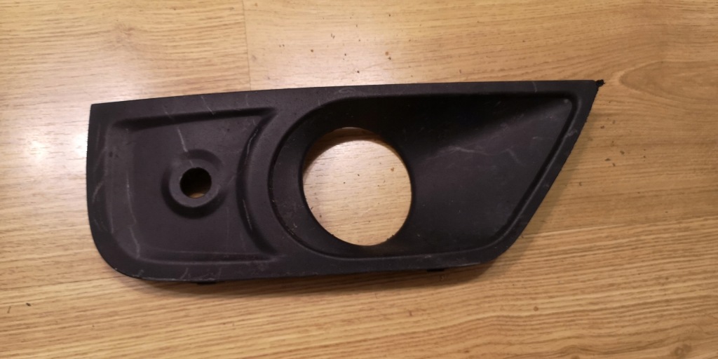 фото №1, Решётка правая бампера противотуманной фары renault master iii lift 2020- 263315700r