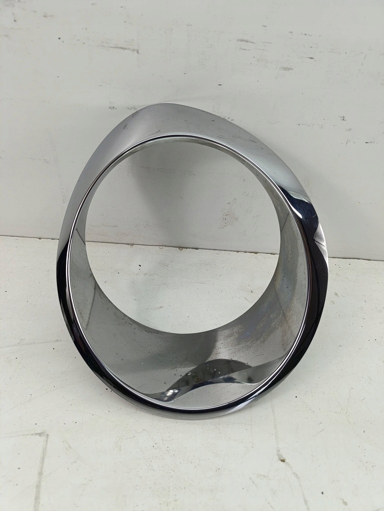 фото №1, Alfa romeo mito рамка лампи задній хром права 21568007