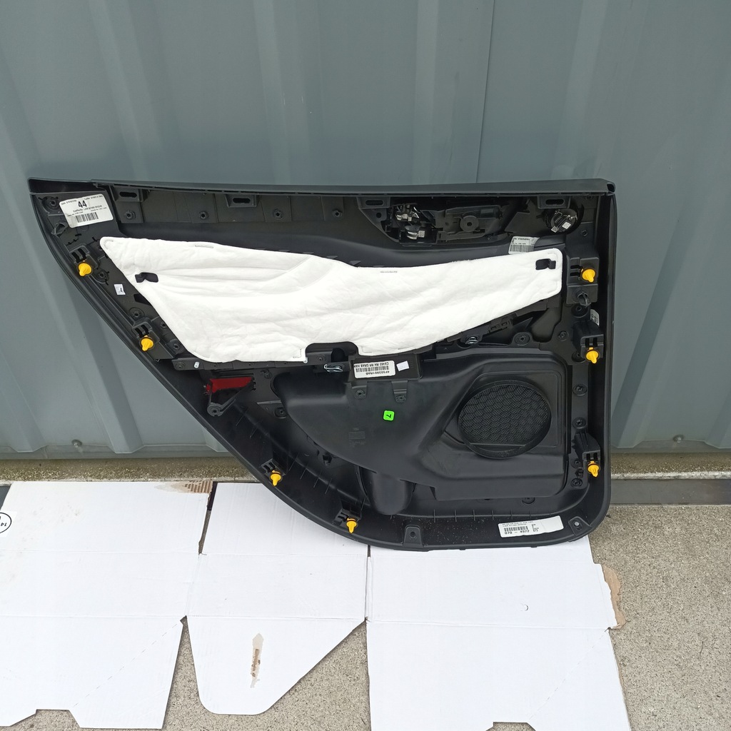 фото №14, Ford escape 20- обшивки дверь задняя левый правый usa