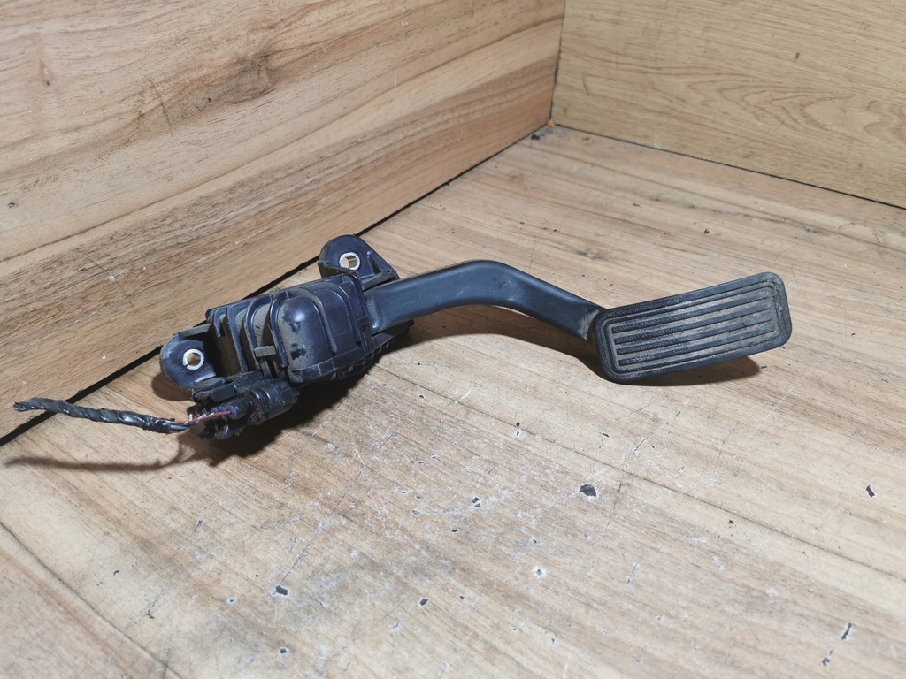 фото №1, Потенциометр газа mazda 6 i 2.0 citd 198800-3400