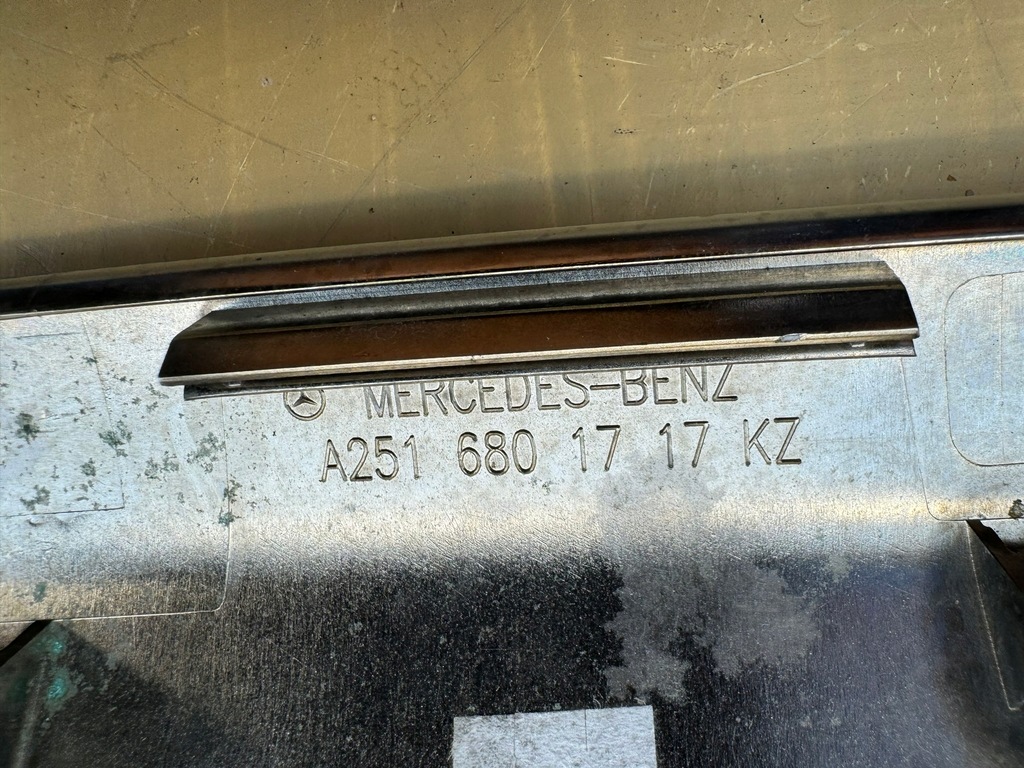 фото №10, Mercedes r klasa w251 05-14r захист заглушка тунель консолі ліва