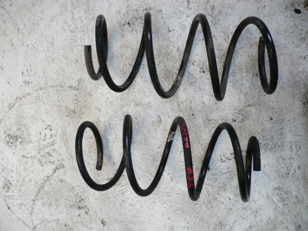 фото №1, Mercedes w176 пружина перед левая правая