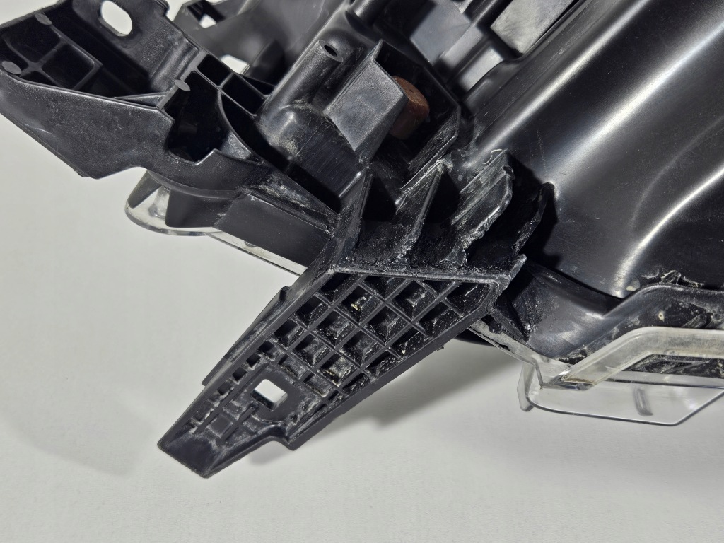 фото №13, Лампа правая перед передняя toyota hilux 8 viii lift full led eu