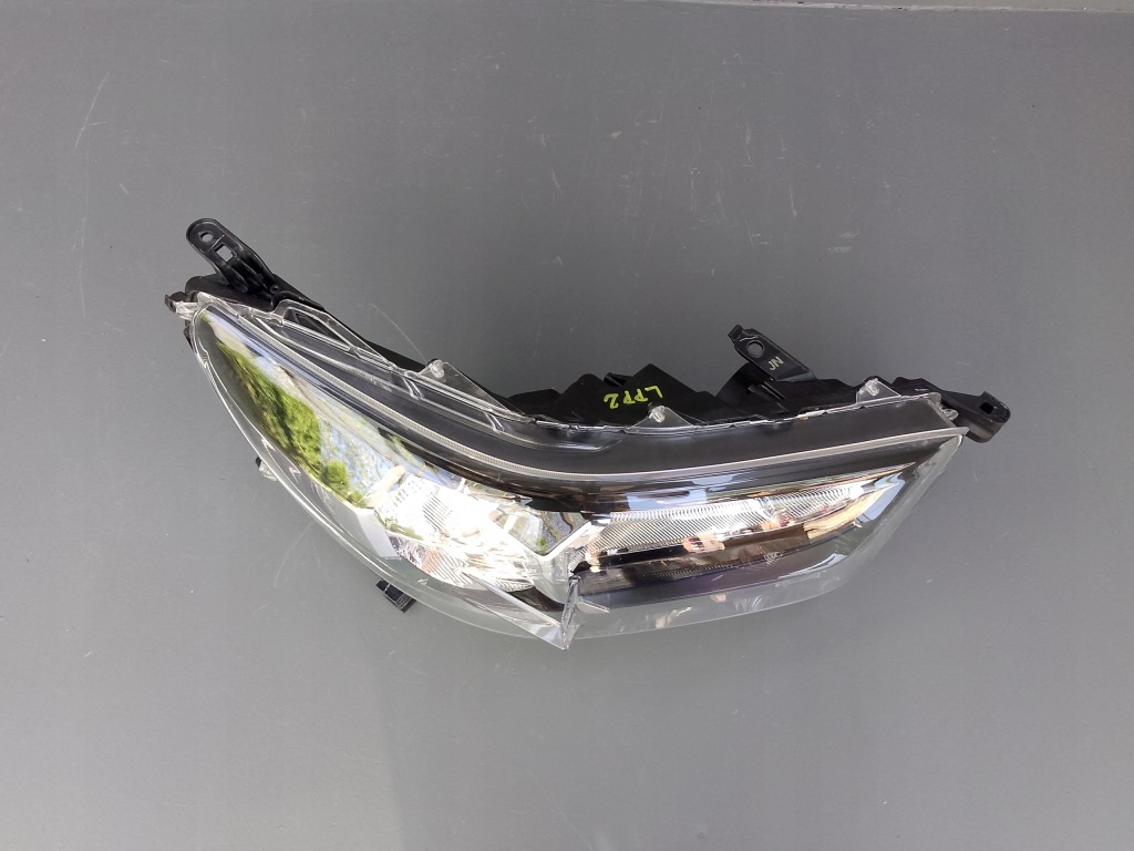 фото №13, Toyota hilux viii 8 lift 20- лампа передняя правая правый перед 81110-0kk60 ÷