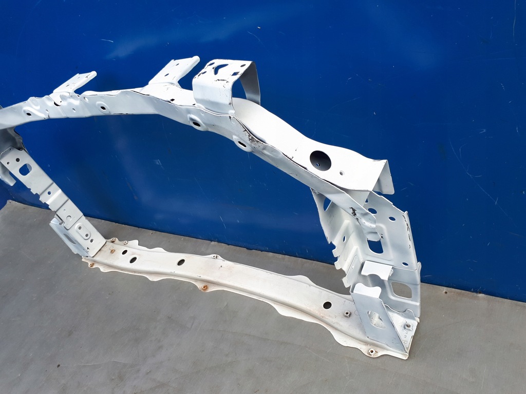 фото №8, Toyota aygo ii 2014- 14-18 pas передний усилитель