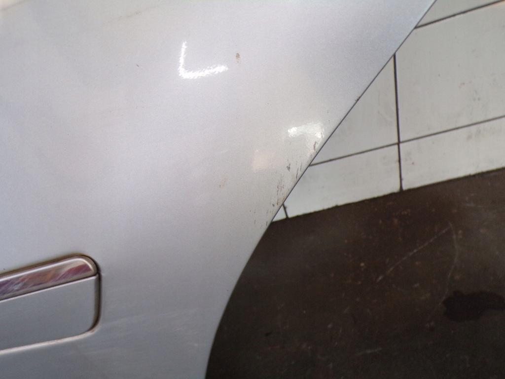 Двері лівий задній mercedes gl x 164 lak 775 в Україні