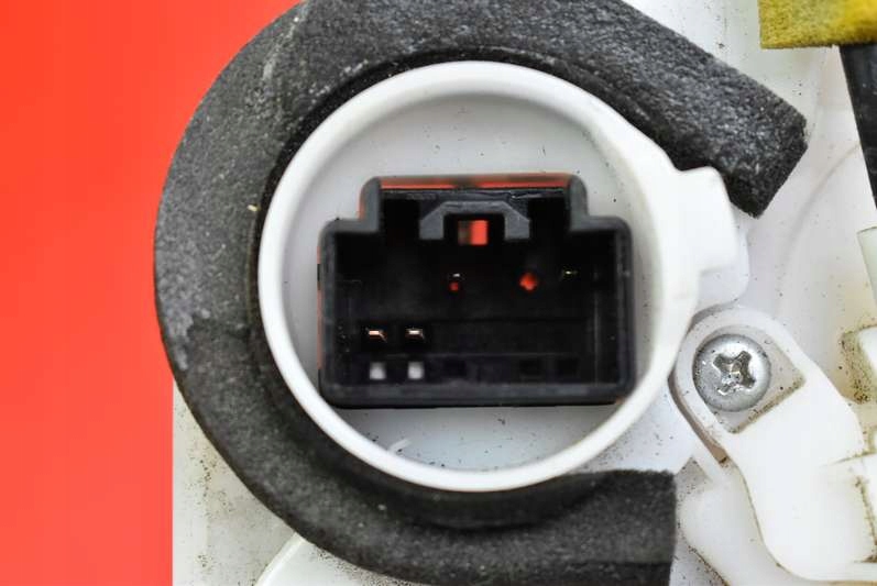 фото №7, Замок дверь левый задняя задний mazda 2 ii de 5d hb 07-10