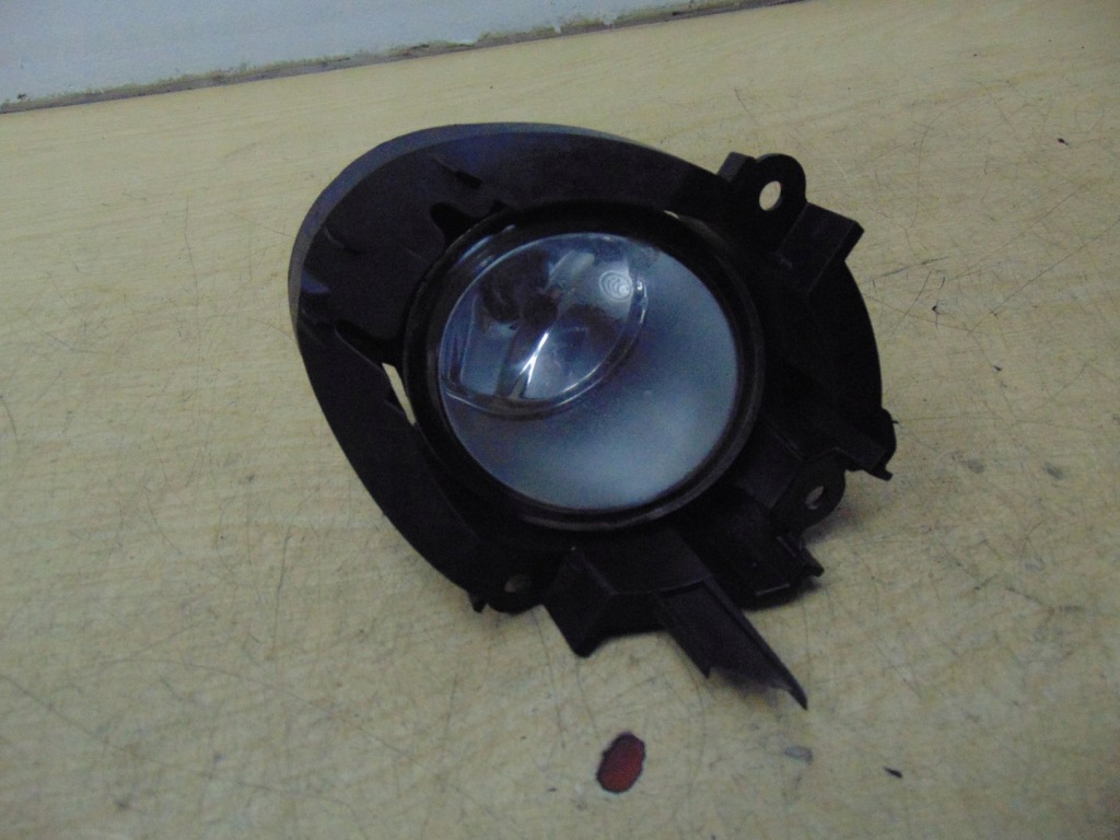 фото №8, Протитуманна фара правий toyota avensis t27 81210-0d042- europa