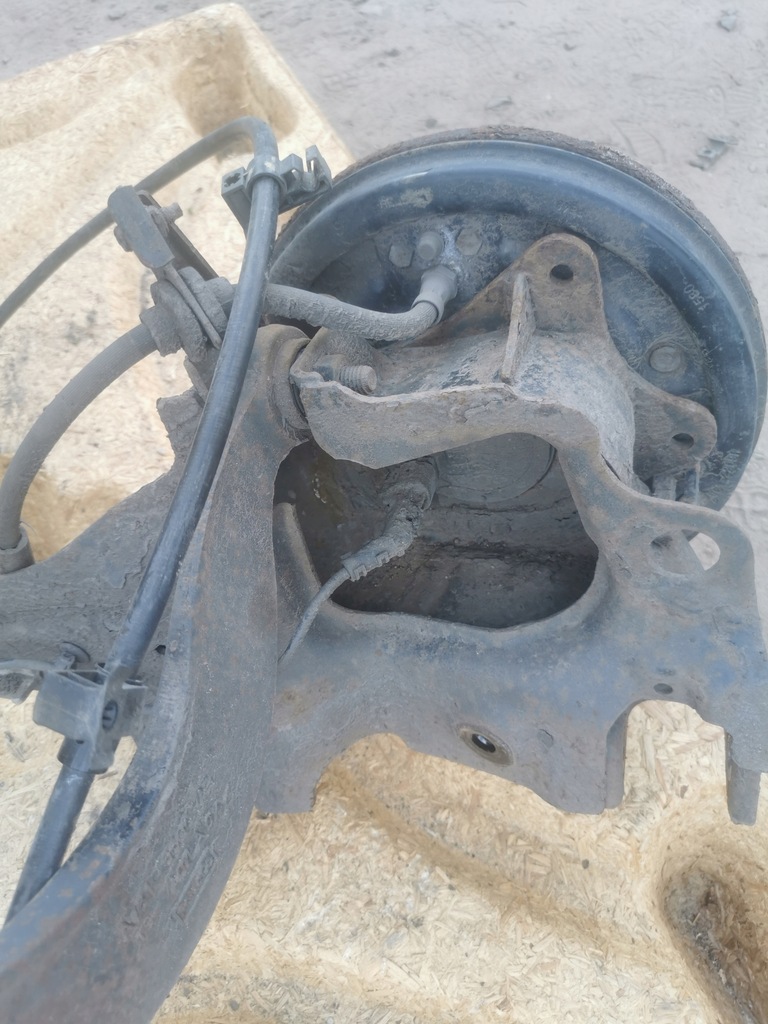 фото №4, Поворотный кулак задняя правая рычаг ford focus mk3