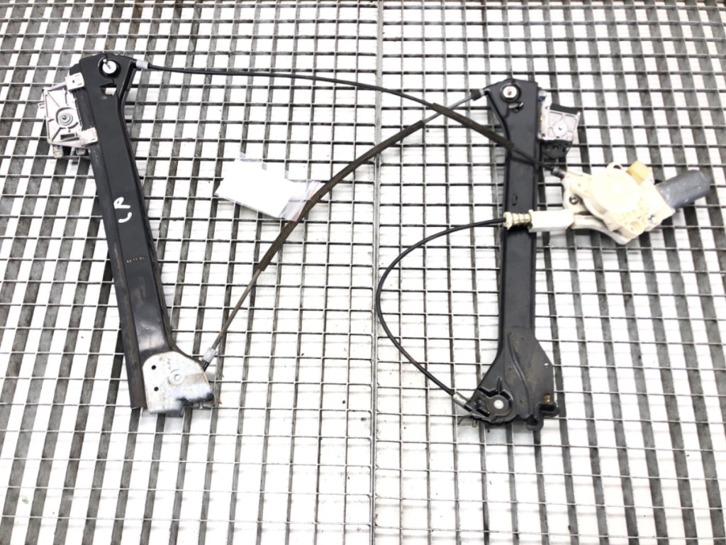 фото №2, Подъемник стекло левый перед mercedes c209