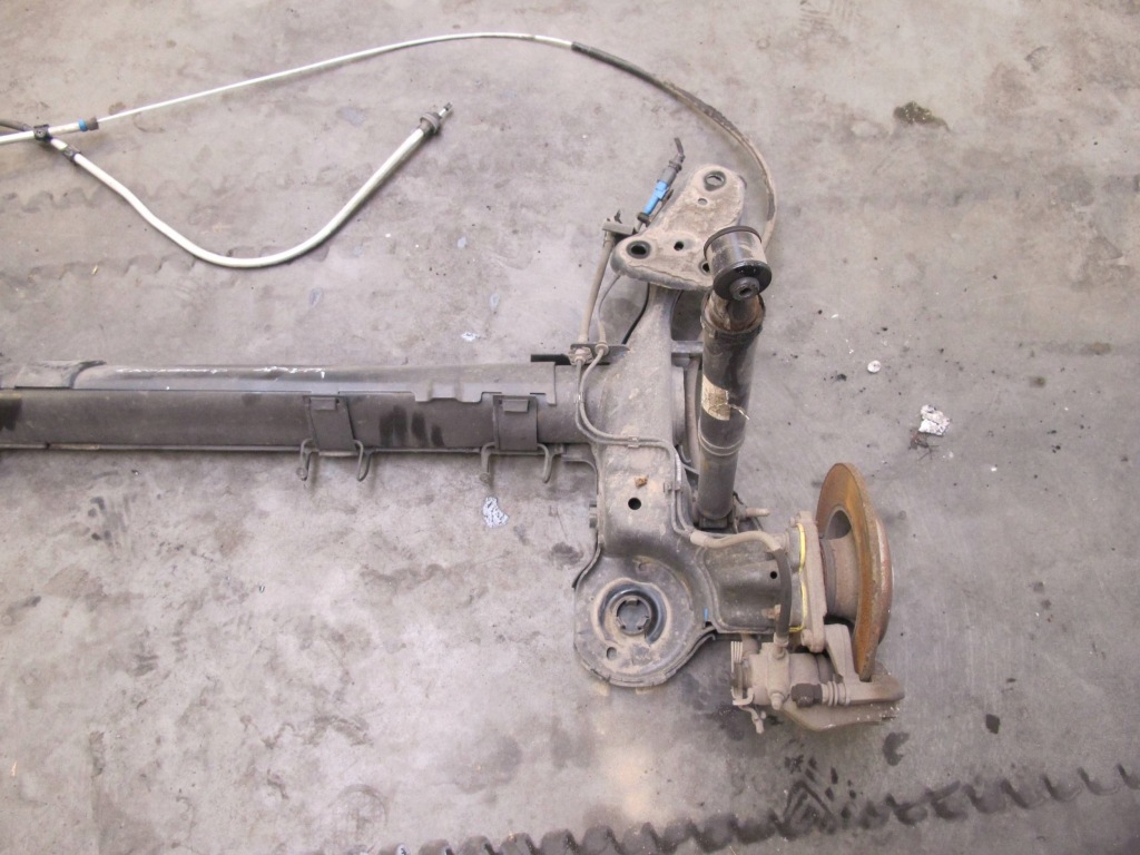 Opel crossland балка подвеска задний  задняя 1.2 vti 20- в Украине