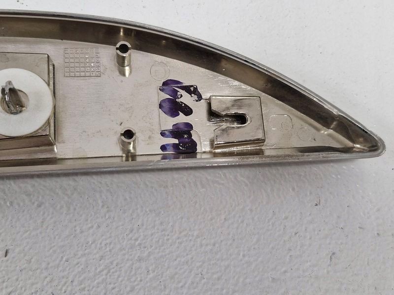 фото №9, Peugeot 2008 1 i молдинг накладка дверь левый задняя левая задняя хром 9806391977