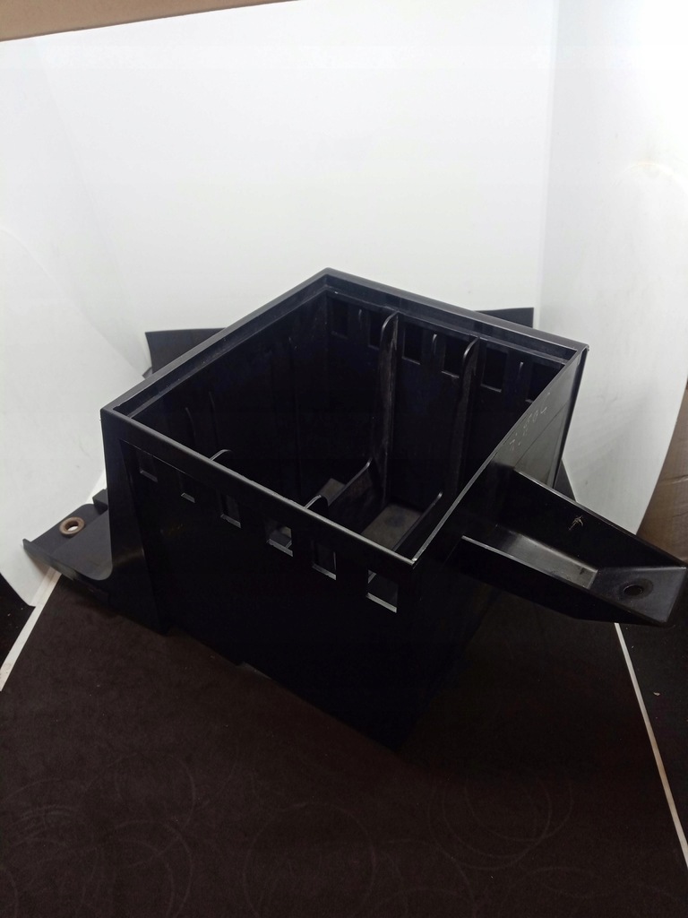 фото №4, Рамка каркас радио skoda octavia ii 1z0035227a