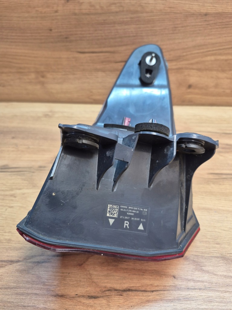 Фара задня права задні w крило 7376464 оригінал bmw 5 g30 Ціна