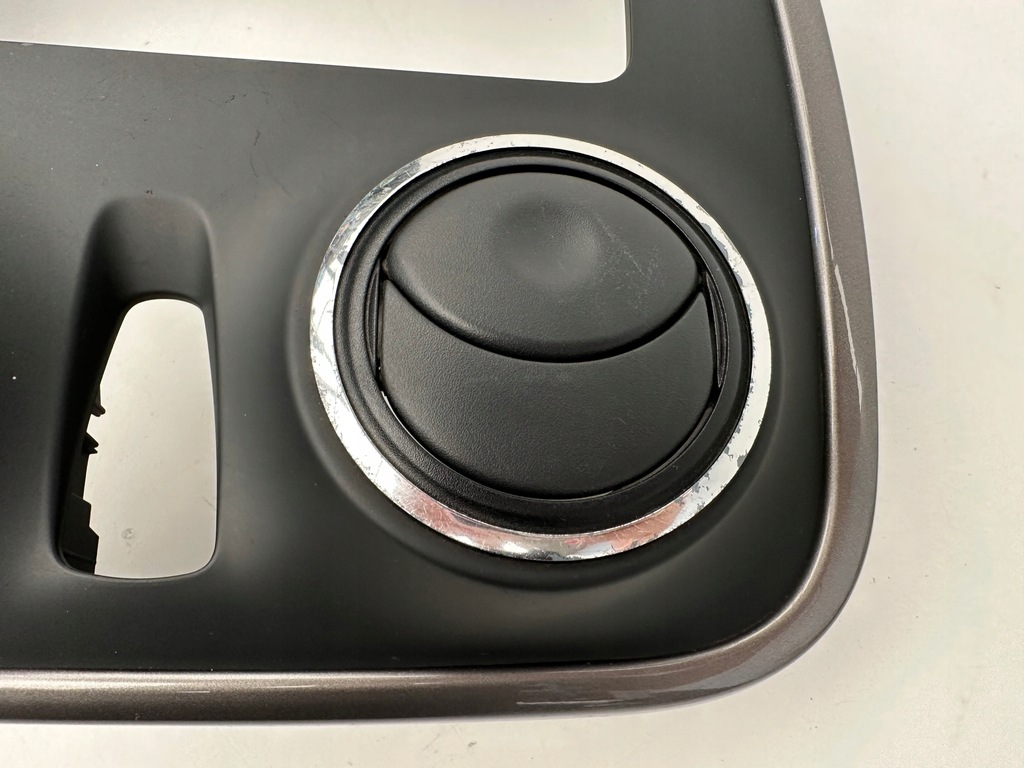 фото №6, Рамка консоли решётка обдув dacia sandero ii