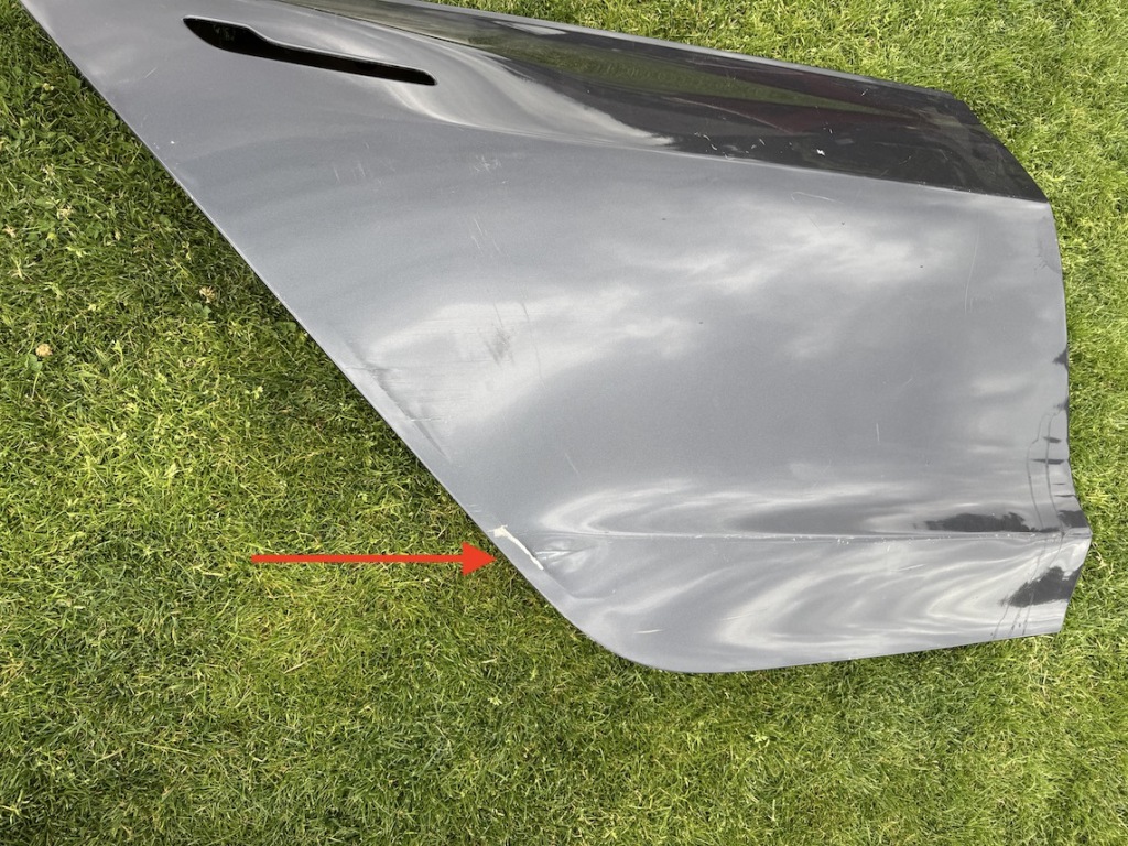 Tesla model 3 3 дверь задняя правое  задняя оригинал Оригинал