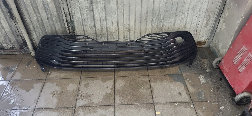 фото №1, Camry viii 17- бампер передній решітка радіатора решітка решітка радіатора