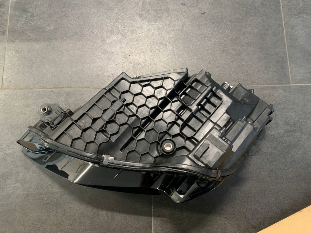 фото №6, Лампа правая audi etron e-tron 4ke