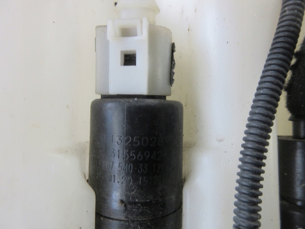 Бак бачок жидкость омывателя opel insignia a 13240935 Недорого