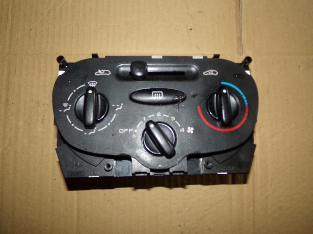 фото №1, Панель обдув керування peugeot 206