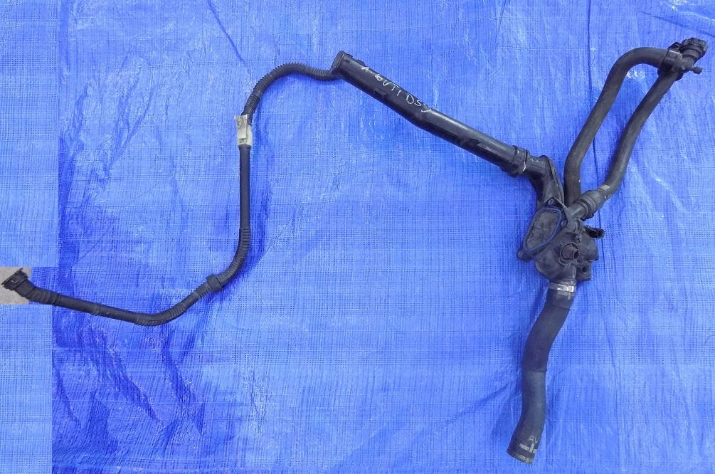 фото №1, Корпус термостата шланги wody citroen ds3 1,6vti