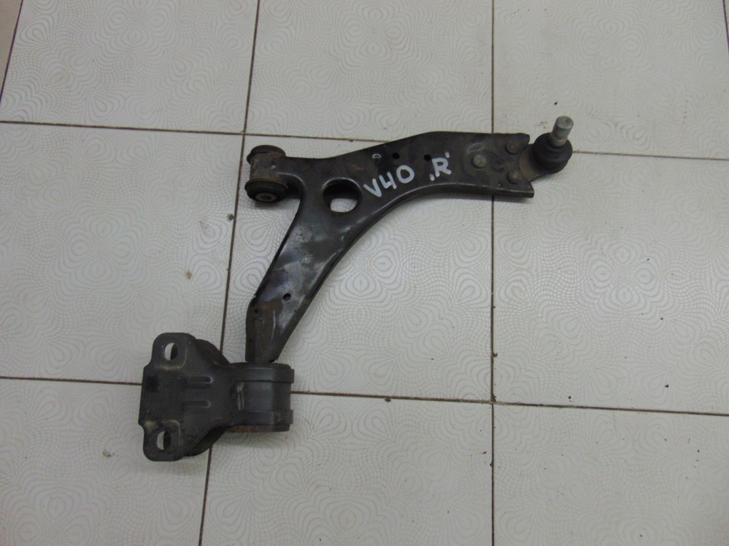 фото №1, Рычаг правый volvo v40