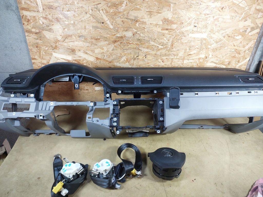 фото №1, Passat b6 приборная панель приборная консоль