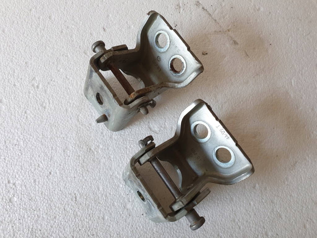 фото №1, Петлі двері правий перед citroen berlingo ii 2009