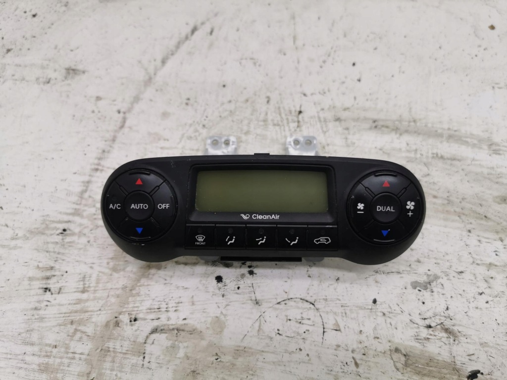 фото №1, Панель кондиционера hyundai ix35 97250-2y301 10-15