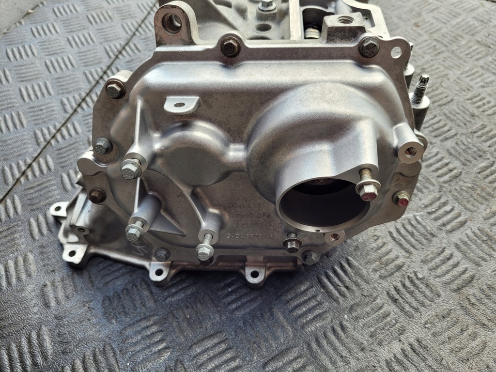 фото №11, Sprawdzona головка вали kompl pbg4d3-6090-ab jaguar xe x760 xf x260 2.0 d