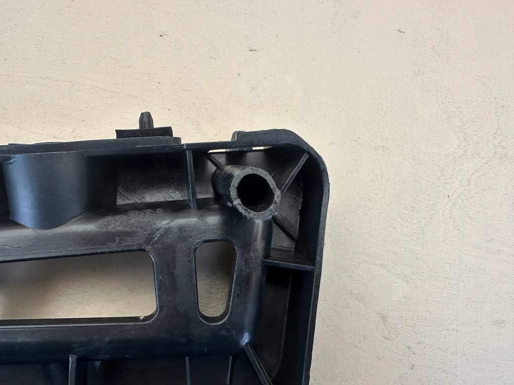 фото №8, Peugeot 5008 i 1 направляющая кронштейн бампера правый задняя правое задние 9686247680