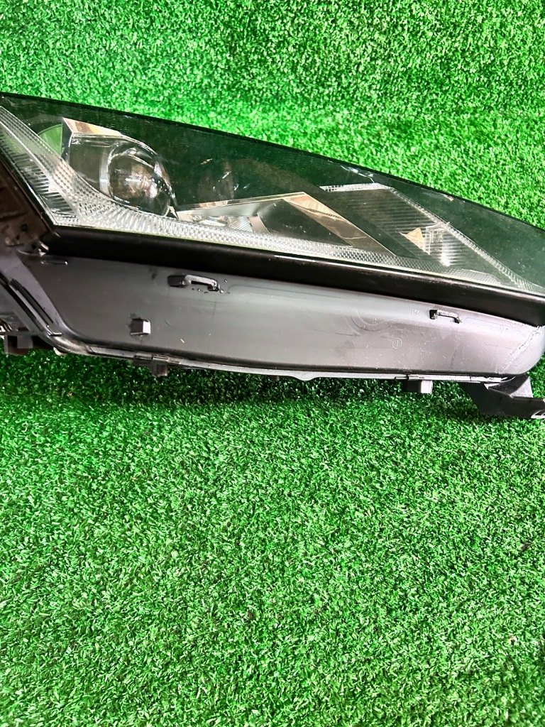 фото №3, Фара правий skoda octavia iv full led