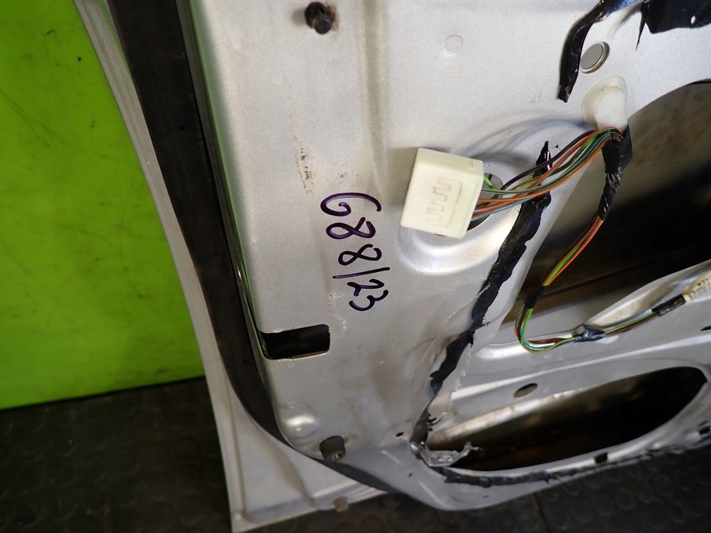 фото №8, Дверь левая передние suzuki swift iv 06r 5d